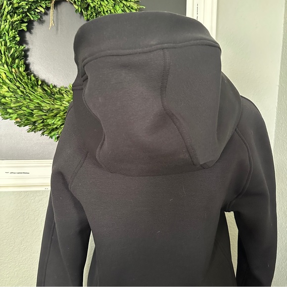 Lululemon Black Zip Up Hoodie - Size 4 - Picture 6 of 6